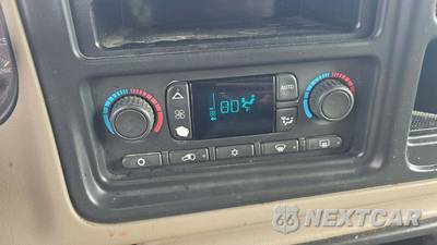 2003 Chevrolet Suburban 1500 LT 1SM - zdjęcie 34 z 51 - miniatura