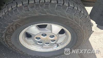 2003 Chevrolet Suburban 1500 LT 1SM - zdjęcie 19 z 51 - miniatura