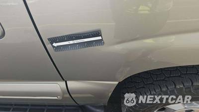 2003 Chevrolet Suburban 1500 LT 1SM - zdjęcie 38 z 51 - miniatura