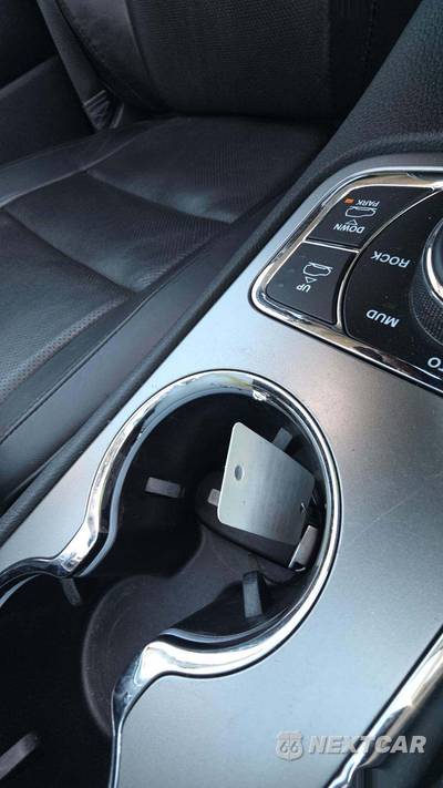 2017 Jeep Grand Cherokee Summit - zdjęcie 22 z 28 - miniatura