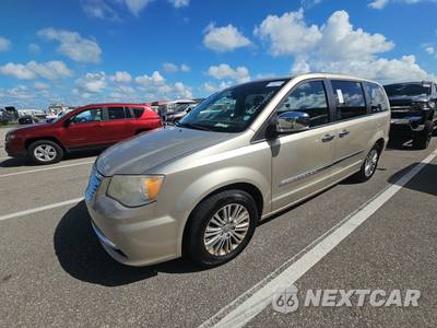 2015 Chrysler Town & Country Touring L 121.2" WB