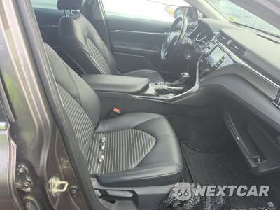 2020 Toyota Camry SE - zdjęcie 8 z 36 - miniatura