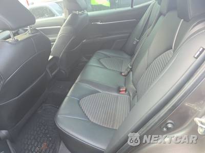 2020 Toyota Camry SE - zdjęcie 13 z 36 - miniatura