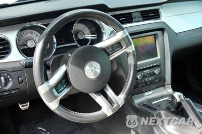 2012 Ford Mustang V6 Premium Convertible - zdjęcie 28 z 50 - miniatura