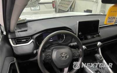2025 Toyota RAV4 LE - zdjęcie 10 z 26 - miniatura