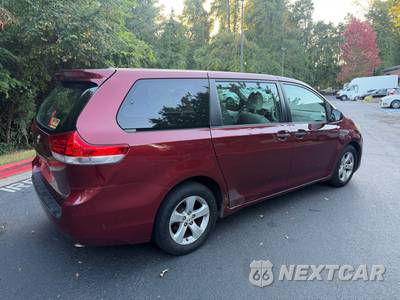 2012 Toyota Sienna 7-Passenger 119.3" WB - zdjęcie 6 z 28 - miniatura