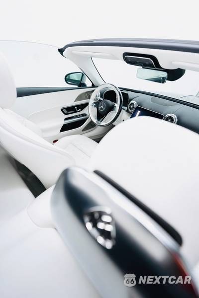 2026 Mercedes-Benz Maybach SL 680 Monogram Series - zdjęcie 5 z 17 - miniatura