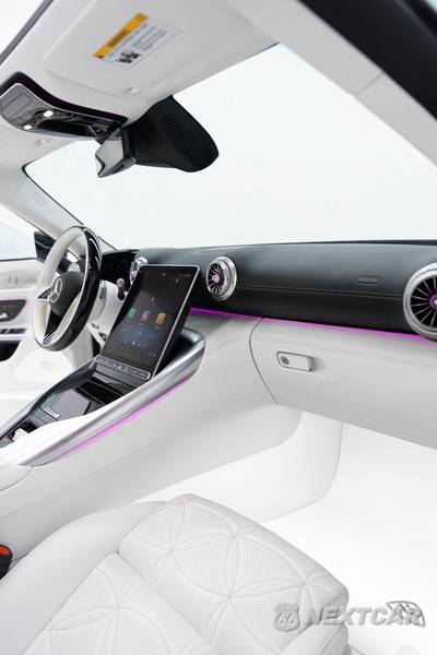 2026 Mercedes-Benz Maybach SL 680 Monogram Series - zdjęcie 15 z 17 - miniatura