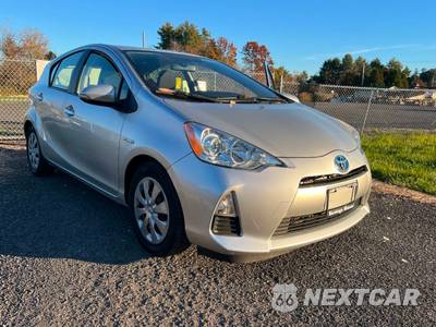 2013 Toyota Prius c Two - zdjęcie 3 z 22 - miniatura