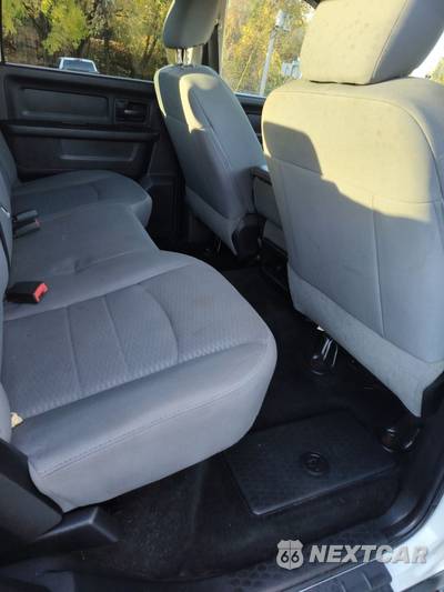2015 Ram 1500 Express Crew Cab Short Bed - zdjęcie 9 z 18 - miniatura
