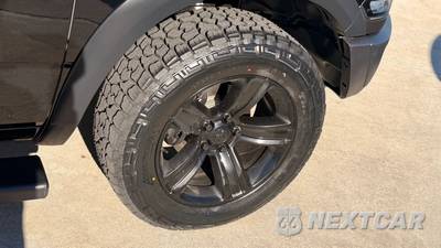 2023 Ram 1500 Classic Warlock Crew Cab Short Bed - zdjęcie 24 z 25 - miniatura
