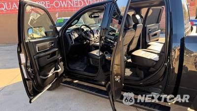 2023 Ram 1500 Classic Warlock Crew Cab Short Bed - zdjęcie 11 z 25 - miniatura