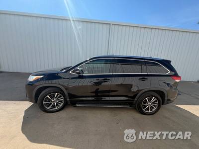 2017 Toyota Highlander XLE - zdjęcie 7 z 59 - miniatura