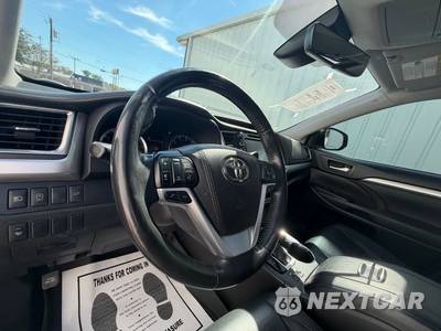 2017 Toyota Highlander XLE - zdjęcie 36 z 59 - miniatura