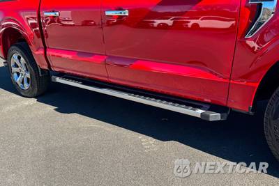 2023 Ford F-150 LARIAT Crew Cab Short Bed - zdjęcie 10 z 40 - miniatura