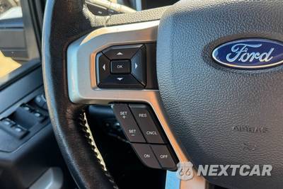 2022 Ford Super Duty F-250 Lariat Crew Cab Long Bed - zdjęcie 29 z 38 - miniatura