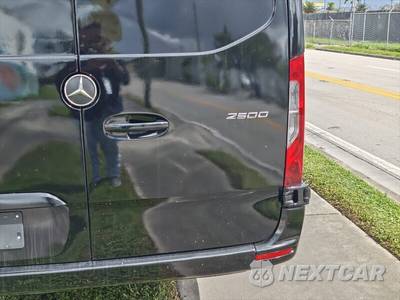 2019 Mercedes-Benz Sprinter 2500 Cargo Van High Roof 170.0" WB - zdjęcie 16 z 37 - miniatura