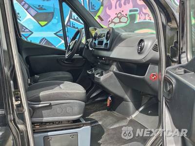 2019 Mercedes-Benz Sprinter 2500 Cargo Van High Roof 170.0" WB - zdjęcie 25 z 37 - miniatura
