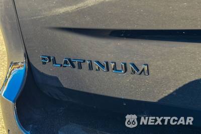 2025 Ford Expedition MAX Platinum - zdjęcie 18 z 44 - miniatura