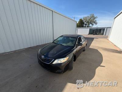 2011 Toyota Camry LE - zdjęcie 6 z 44 - miniatura
