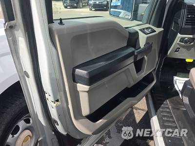 2017 Ford F-150 XL Extended Cab Medium Bed w/Rear Doors - zdjęcie 9 z 27 - miniatura