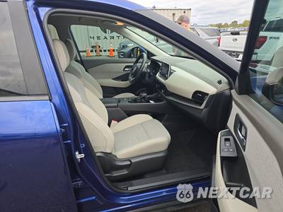 2023 Nissan Rogue SV - zdjęcie 8 z 21 - miniatura