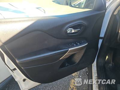 2017 Jeep Cherokee Sport - zdjęcie 9 z 32 - miniatura