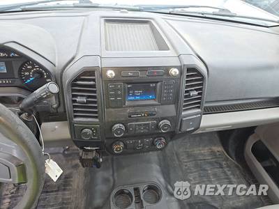 2017 Ford F-150 XL Extended Cab Medium Bed w/Rear Doors - zdjęcie 11 z 39 - miniatura