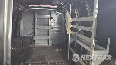 2018 Chevrolet Express 2500 Cargo Van 1WT 135.0" WB - zdjęcie 19 z 24 - miniatura