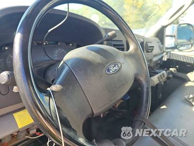2006 Ford Super Duty F-450 Cab Chassis XLT Regular Cab DRW - zdjęcie 10 z 32 - miniatura