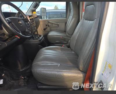 2020 Chevrolet Express 3500 Cutaway 1WT - zdjęcie 11 z 19 - miniatura