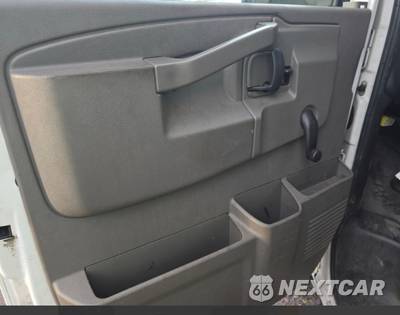 2020 Chevrolet Express 3500 Cutaway 1WT - zdjęcie 16 z 19 - miniatura