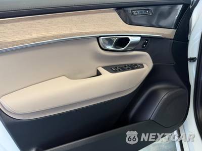 2026 Volvo XC90 B6 Plus 7-Passenger - zdjęcie 11 z 46 - miniatura