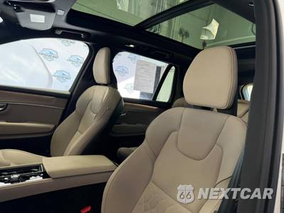 2026 Volvo XC90 B6 Plus 7-Passenger - zdjęcie 17 z 46 - miniatura