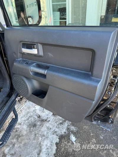 2013 Toyota FJ Cruiser w/Rear Doors - zdjęcie 5 z 24 - miniatura