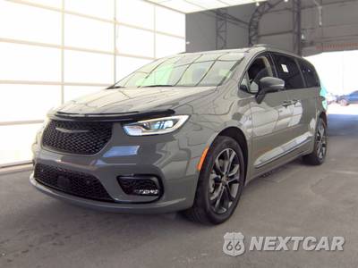 2023 Chrysler Pacifica Touring L 121.6" WB
