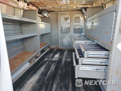 2016 Ford Transit 250 Cargo Van w/RH Swing-Out Doors Low Roof 130.0" WB - zdjęcie 15 z 58 - miniatura
