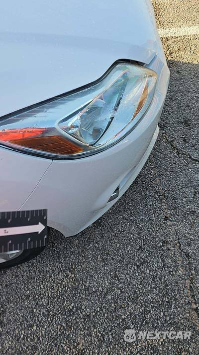 2012 Ford Focus SE Sedan - zdjęcie 20 z 27 - miniatura
