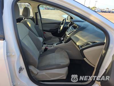 2012 Ford Focus SE Sedan - zdjęcie 8 z 27 - miniatura
