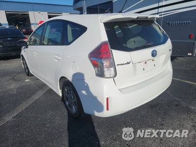 2017 Toyota Prius v Two - zdjęcie 6 z 27 - miniatura