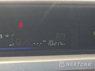 2017 Toyota Prius v Two - zdjęcie 12 z 27 - miniatura