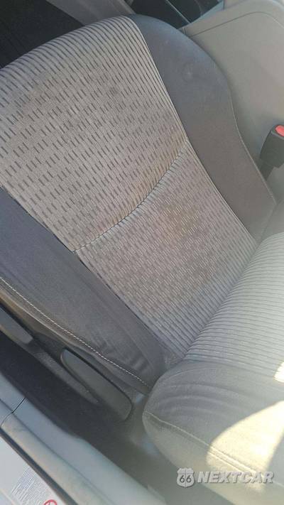 2017 Toyota Prius v Two - zdjęcie 25 z 27 - miniatura