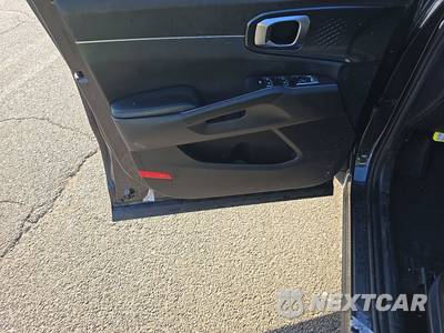2025 Kia Sorento LX - zdjęcie 9 z 33 - miniatura