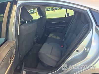 2026 Toyota Camry LE - zdjęcie 13 z 23 - miniatura