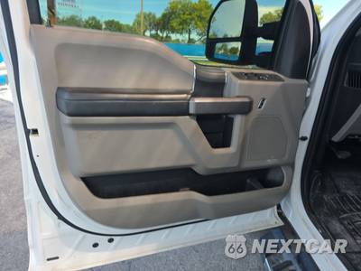 2018 Ford Super Duty F-250 XLT Crew Cab Medium Bed - zdjęcie 9 z 37 - miniatura