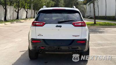 2016 Jeep Cherokee Trailhawk - zdjęcie 6 z 21 - miniatura
