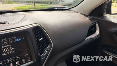 2016 Jeep Cherokee Trailhawk - zdjęcie 16 z 21 - miniatura