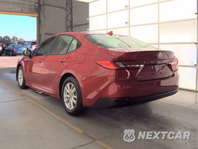 2026 Toyota Camry LE - zdjęcie 6 z 18 - miniatura