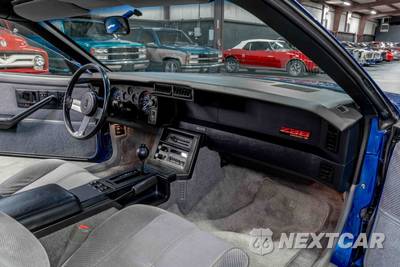 1986 Chevrolet Camaro - zdjęcie 17 z 24 - miniatura