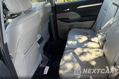2019 Toyota Highlander XLE - zdjęcie 13 z 26 - miniatura